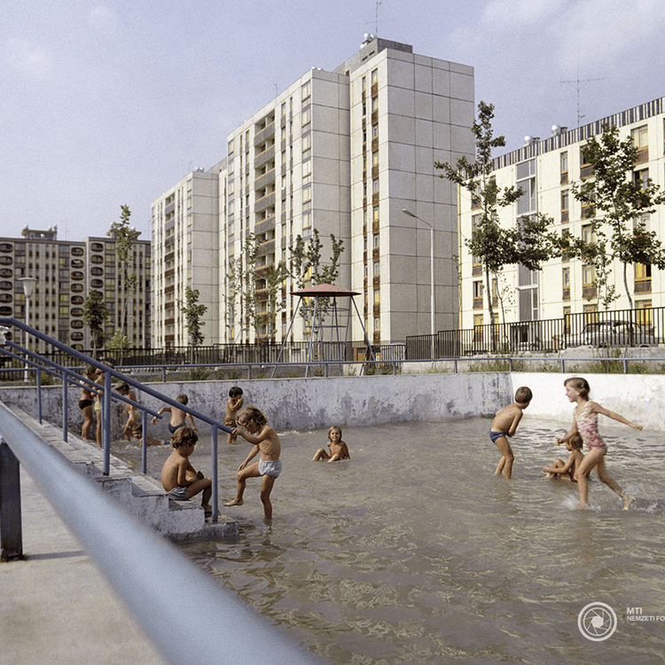 Laisvės Prospektas 60: Vilniaus Spaudos Rūmai ir Aplinka